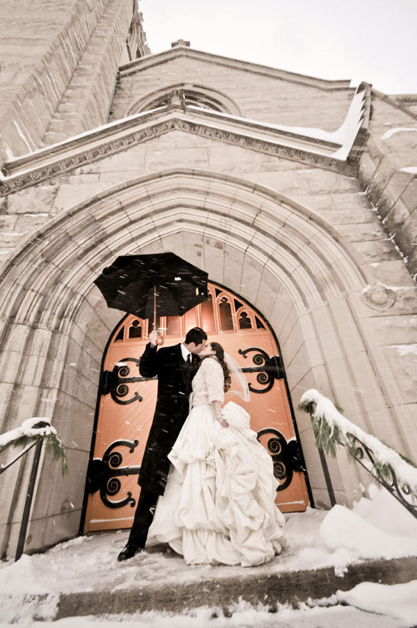 bride groom kissing