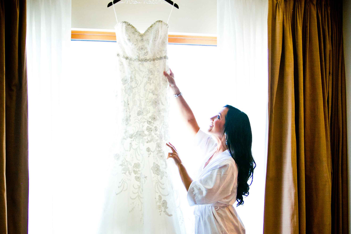 12 Steps To Finding The Wedding Dress Of Your Dreams Bridalguide 9403