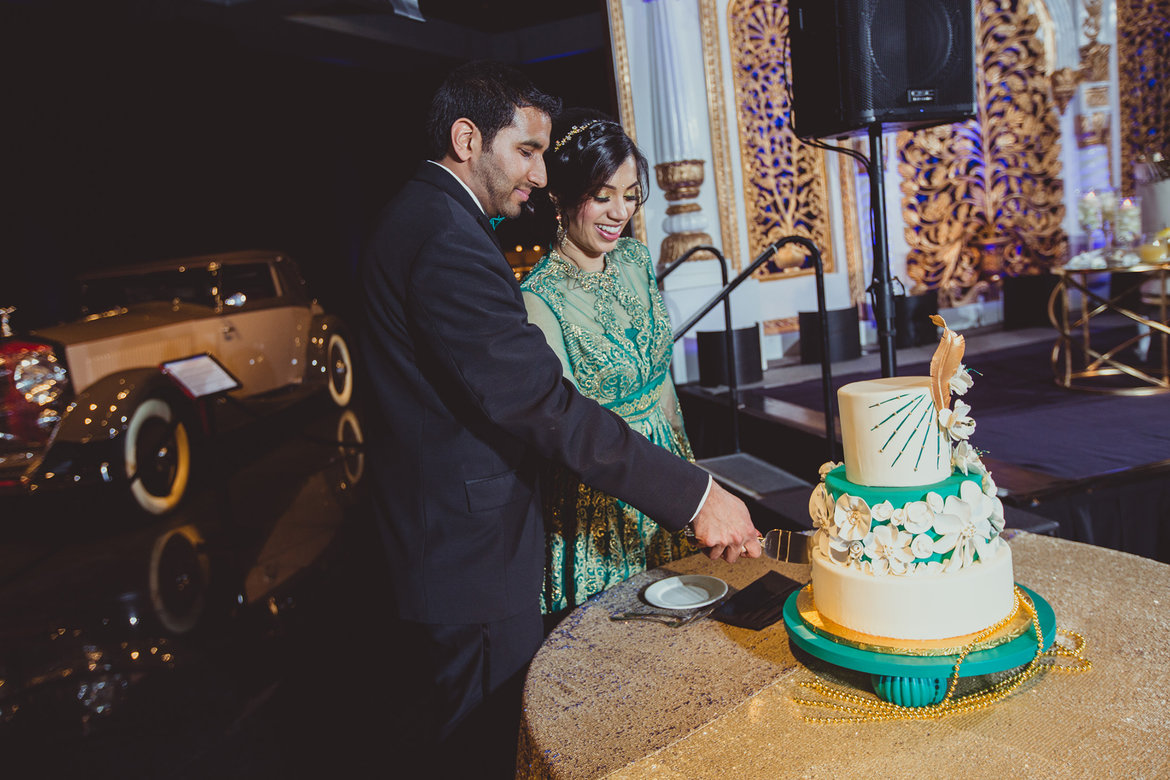 cake cutting ceremony