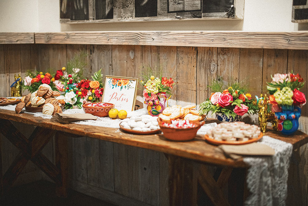 wedding cookie table