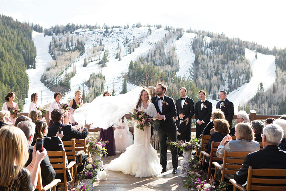 outdoor winter wedding mountaintop