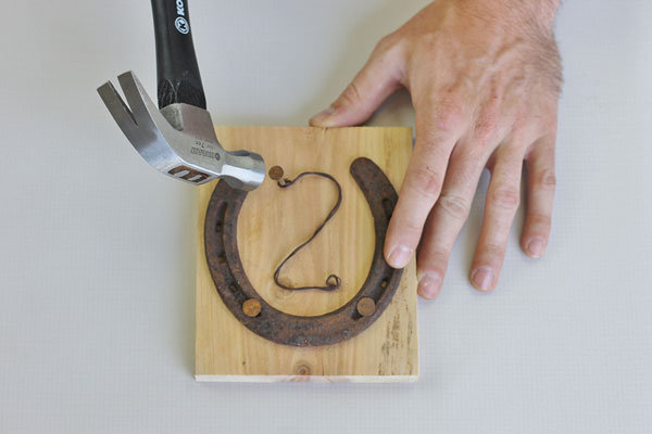 diy lucky horseshoe table numbers