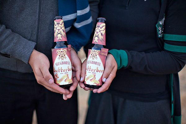 harry potter engagement photos butterbeer