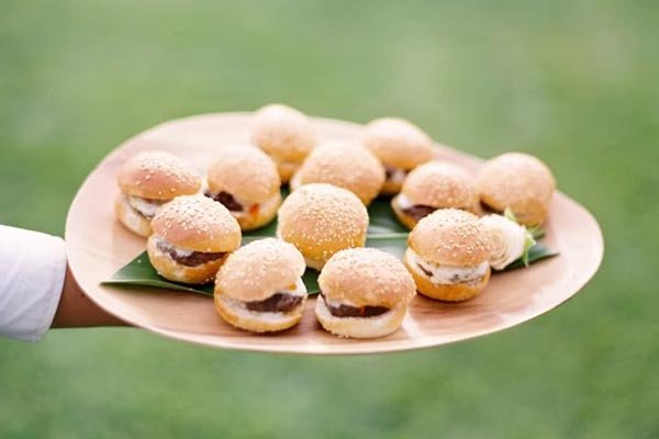 mini cheeseburgers 