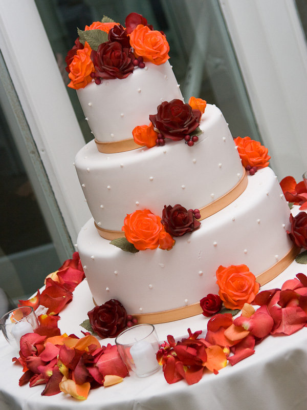 Simple Chic Wedding Cakes We Love Bridalguide This Cake