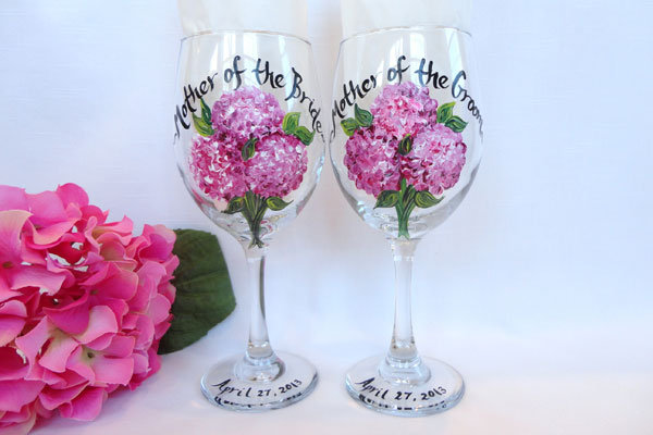 sam designs hand painted glasses for mom