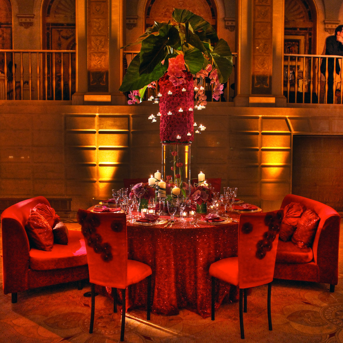red roses weddng centerpiece