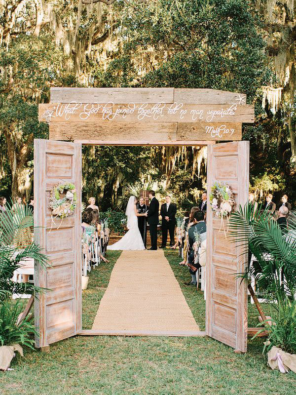 ceremony aisle sign