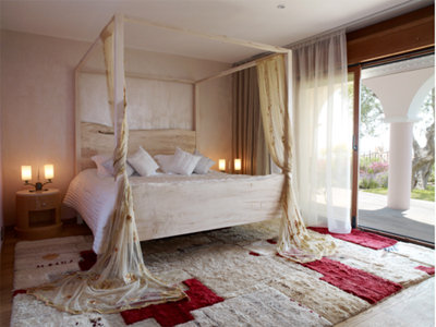 Modern diy docarating ideas: Royal Modern Bedroom