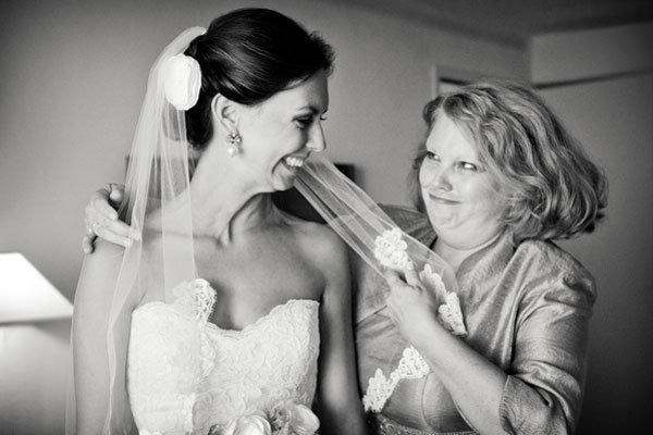 bride with mom