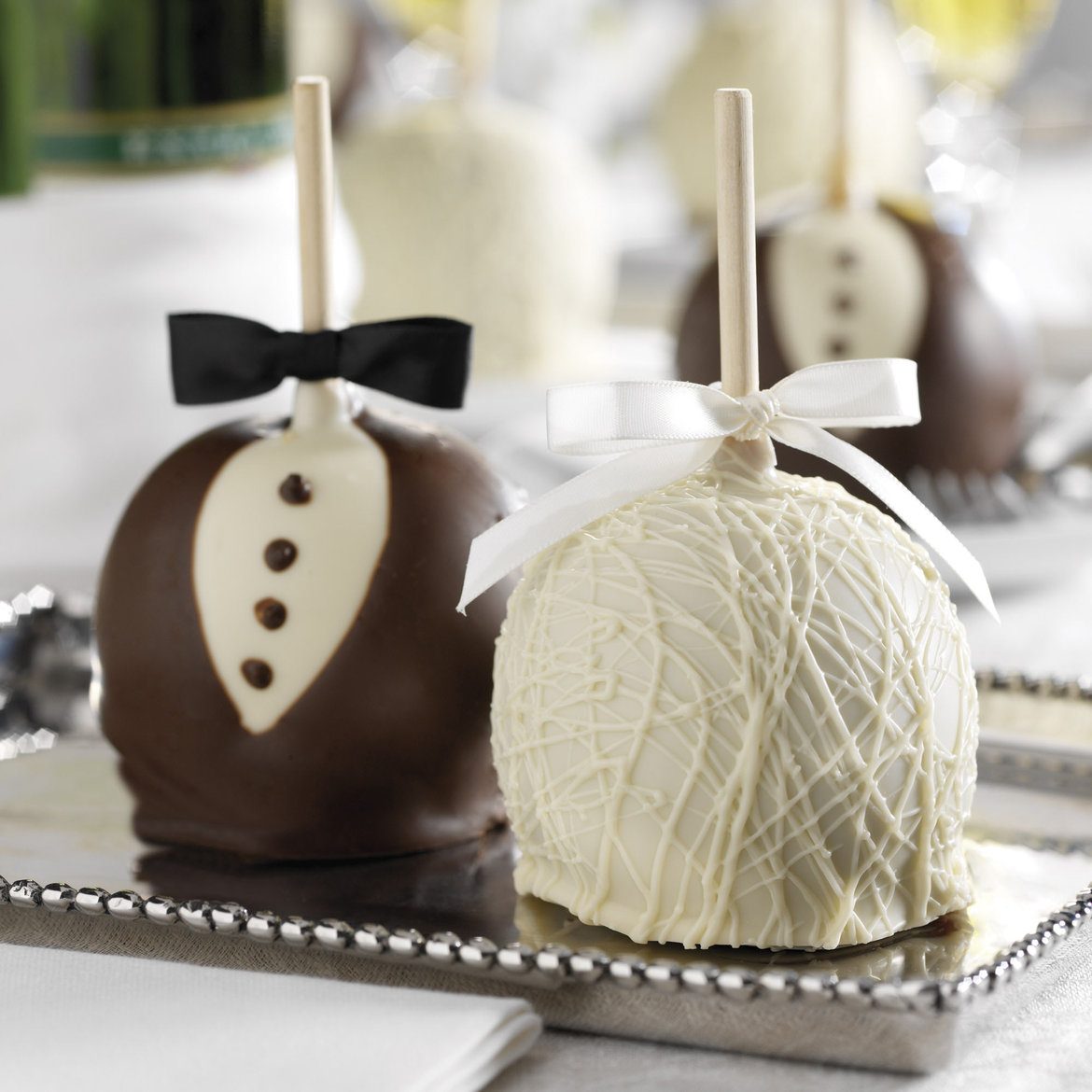 25 Edible Wedding Favors Your Guests Won't Leave Behind