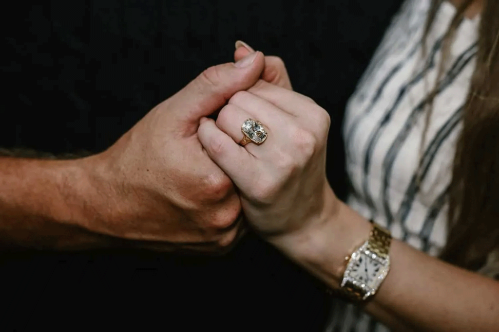 taylor swift travis kelce engaged