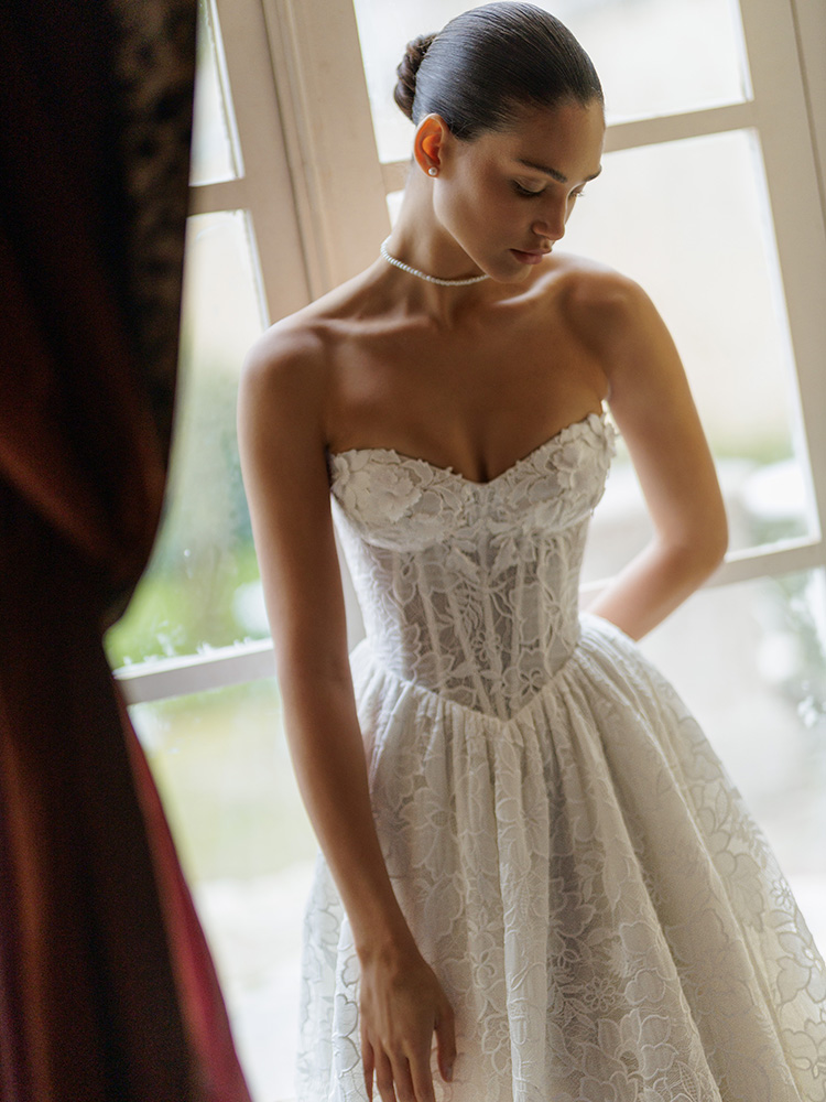 corset wedding dress