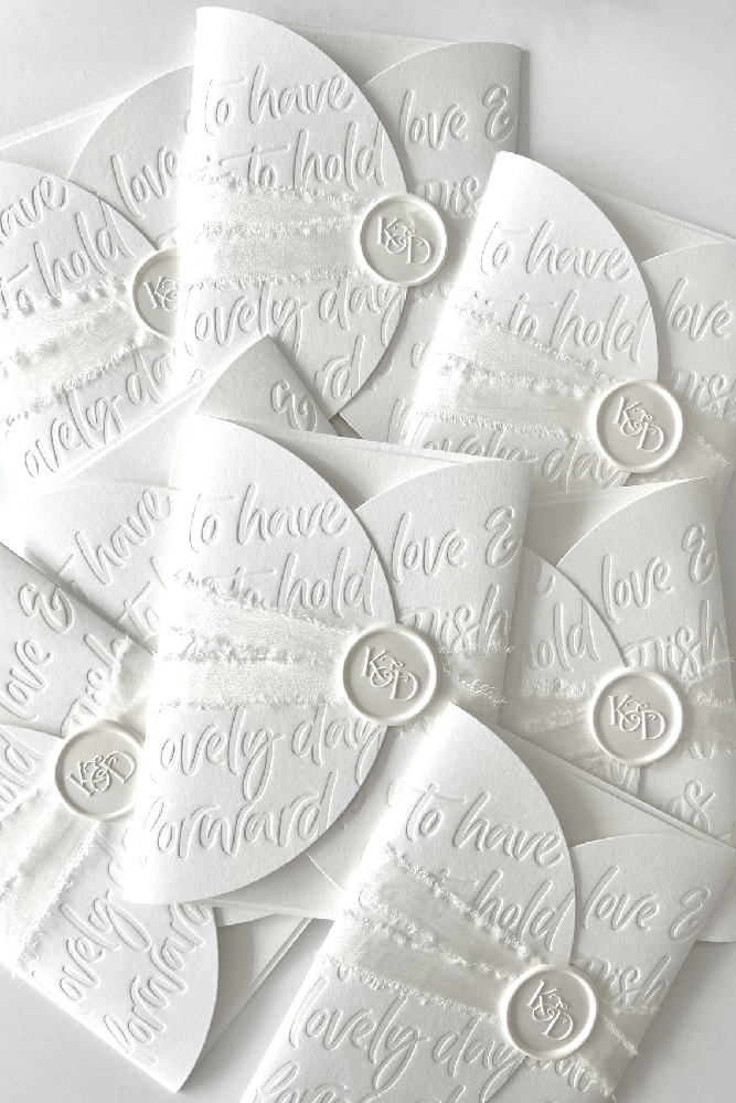 pantone cloud dancer wedding inspiration pantone cloud dancer wedding inspiration