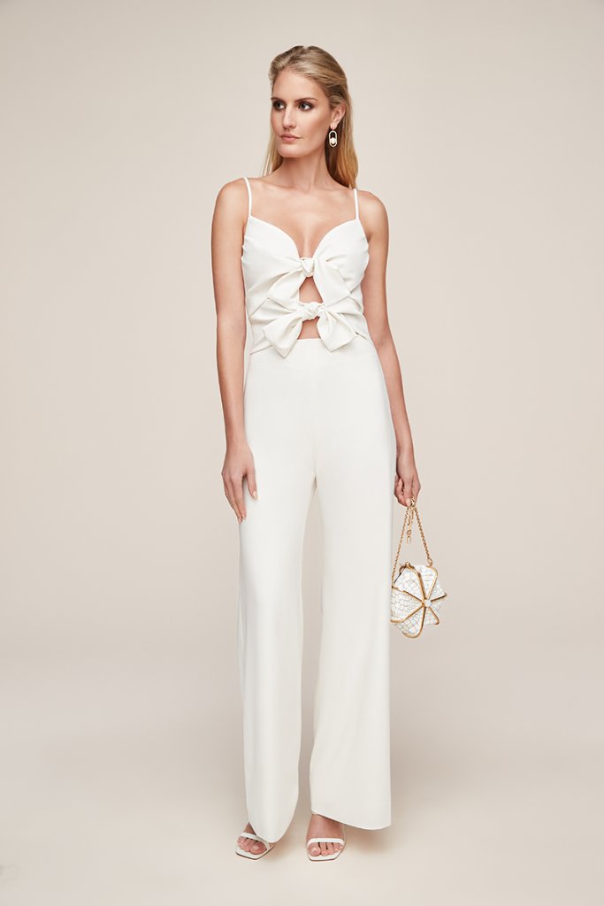 14 Chic and Sleek Looks for Your Minimony BridalGuide