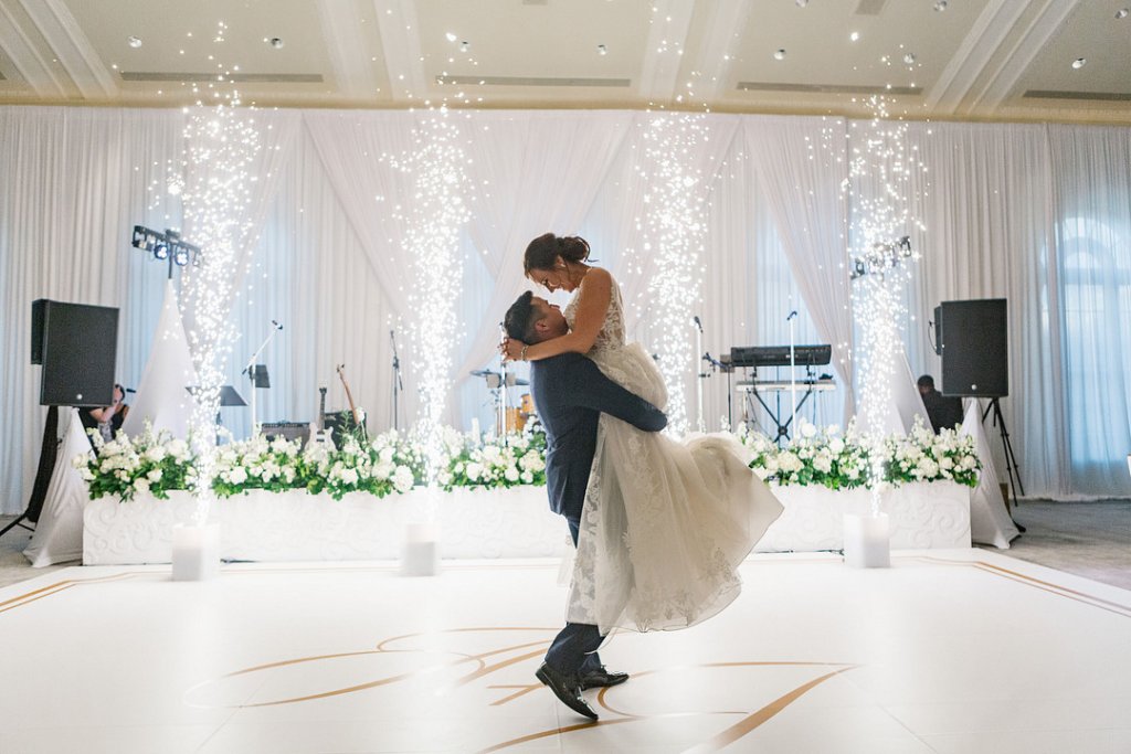 wedding first dance photo