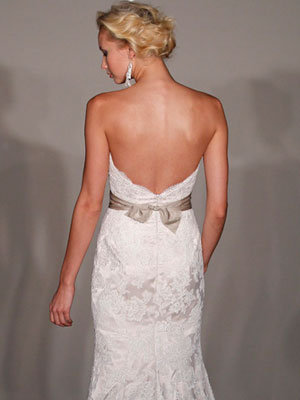 Workout Routine for a Backless Gown BridalGuide