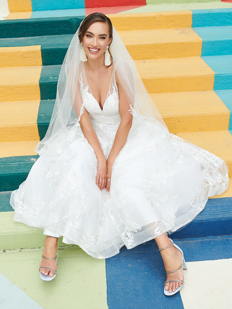 Modern Short Wedding Dress With Ruffled Skirt, Simple Minimalist Wedding  Dress, Chic Wedding Dress Dana LG170106 - Etsy