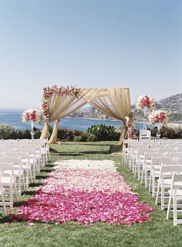 pink ombre ceremony aisle