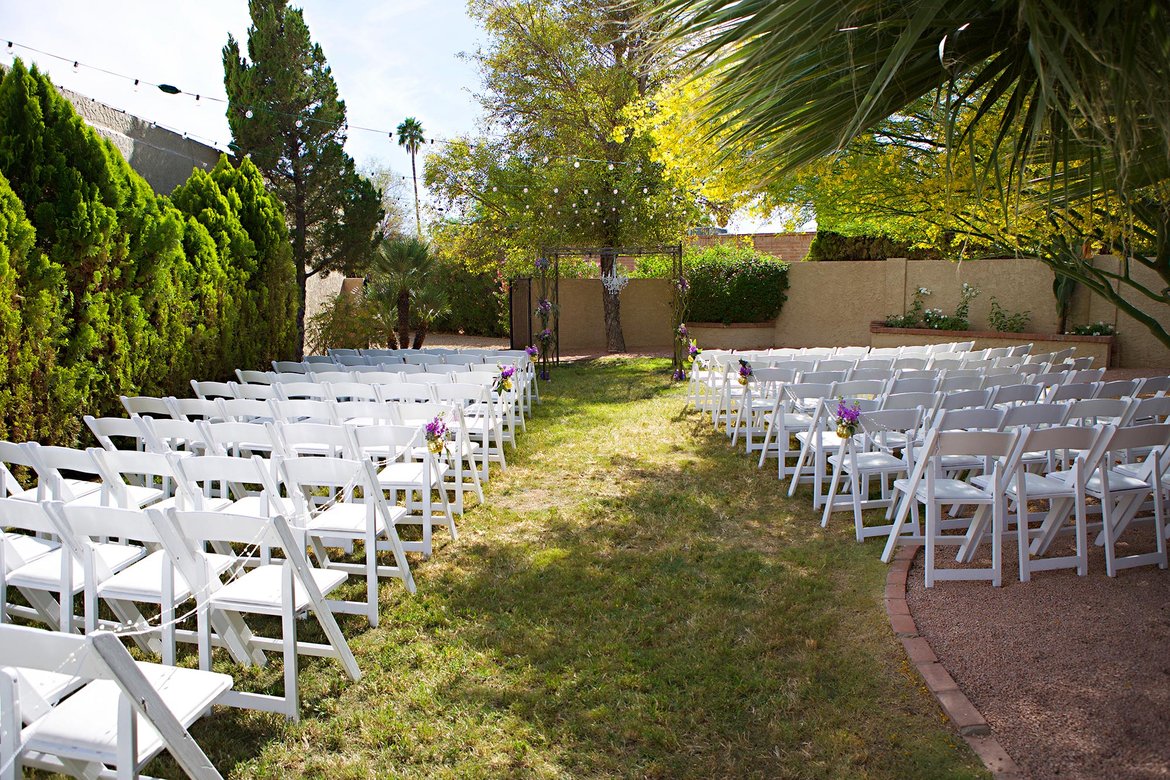 The Pros And Cons Of Throwing A Backyard Wedding BridalGuide