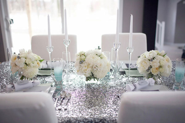 silver sparkle table cloth