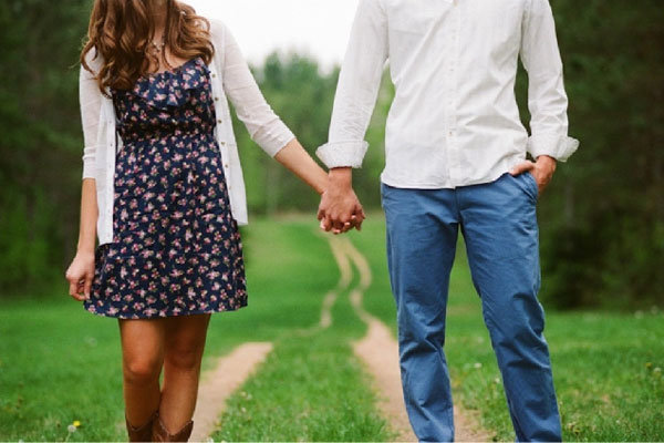 couple walking holding hands