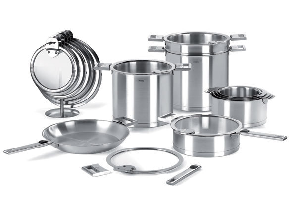 cristel stainless steel with removable handles 