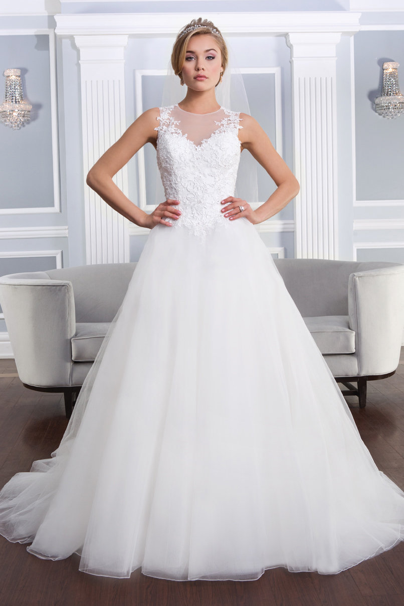 The 25 Most Popular Wedding Gowns of 2014 | BridalGuide