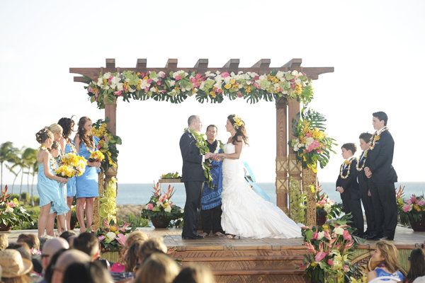 Real Wedding At Disney S Aulani In Oahu Hawaii Bridalguide