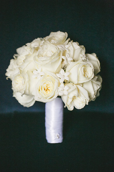 Classic All-White Wedding Bouquets | BridalGuide