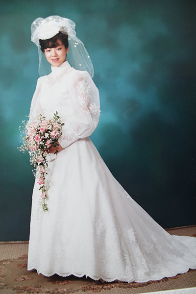 Like Mother, Like Daughter: Then-and-Now Wedding Photos | BridalGuide