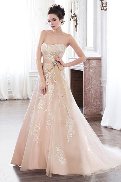 Maggie Sottero, Style "Ellarae"