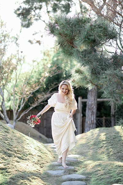 Play Fun, Upbeat Tunes to Put You at Ease Play Fun, Upbeat Tunes to Put You at Ease