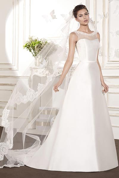 Villais Collection by Karelina Sposa