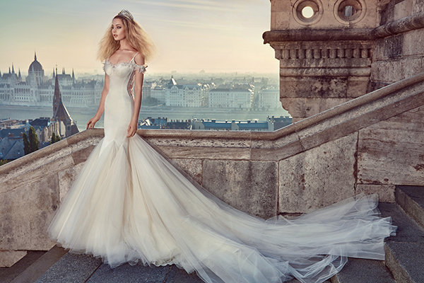 Top 32 Wedding Dresses With Detachable Skirts | BridalGuide