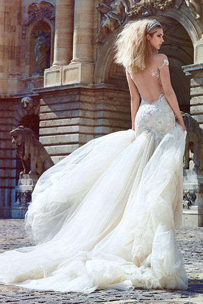 50 Dazzling Mermaid and Fit-and-Flare Gowns | BridalGuide