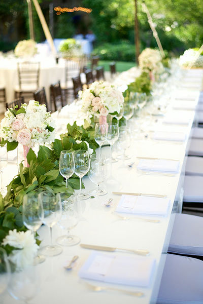 Skip: Elaborate sweetheart table décor Skip: Elaborate sweetheart table décor