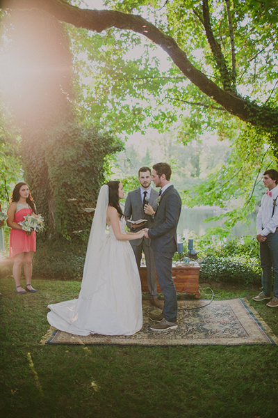 Opt for a standing ceremony Opt for a standing ceremony