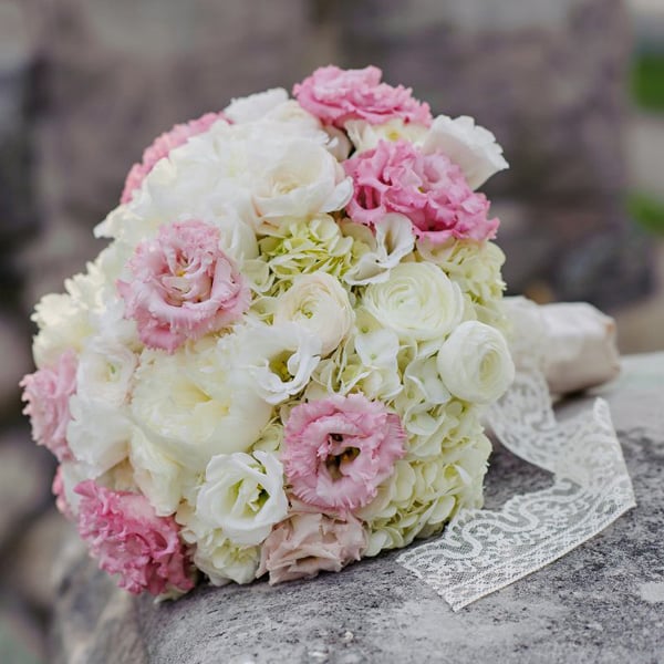 classic bridal party bouquet