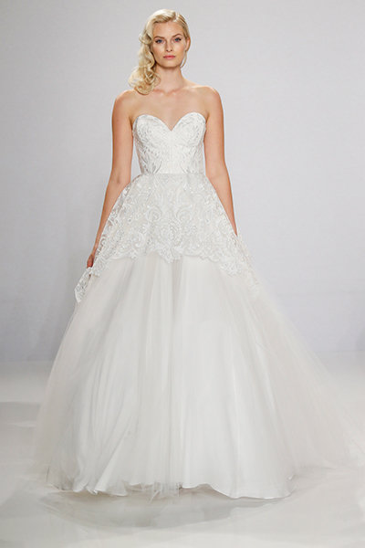 50 New Wedding Dresses With a Sweetheart Neckline | BridalGuide