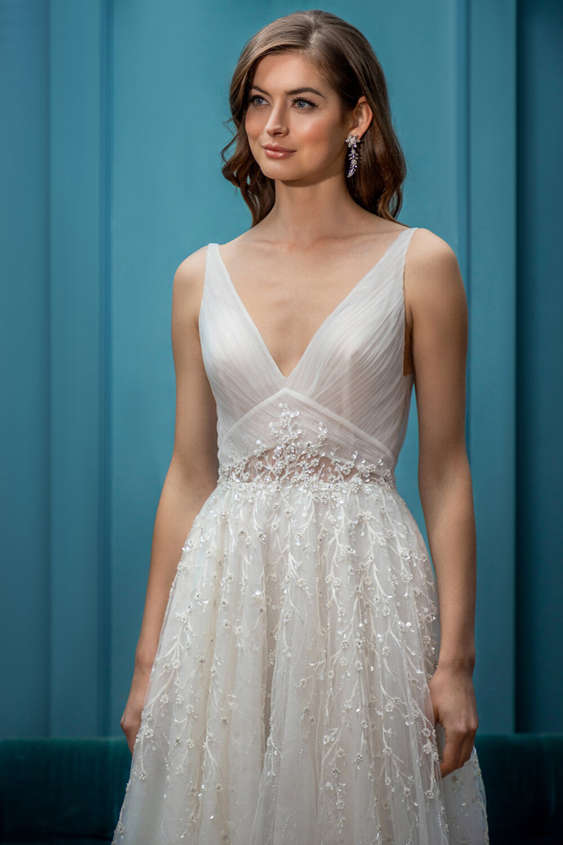 Enaura Bridal, Style Leiann