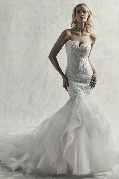 50 Mermaid Dresses That'll Make You Weak in the Knees | BridalGuide