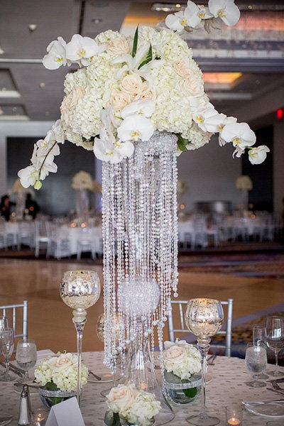 25+ Impressive Non-traditional Centerpieces 