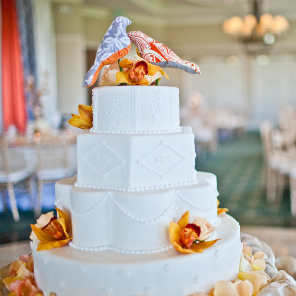 Cake: Royal Icing Cake: Royal Icing