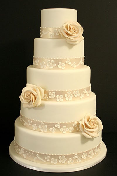 101 Amazing Wedding Cakes | BridalGuide