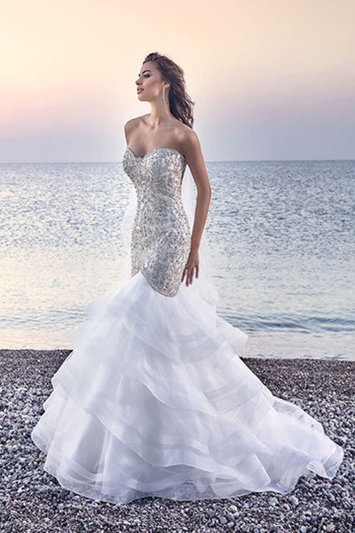 50 New Wedding Dresses With a Sweetheart Neckline