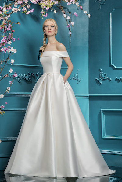 50 Gorgeous Dresses With Bows Bridalguide 4157