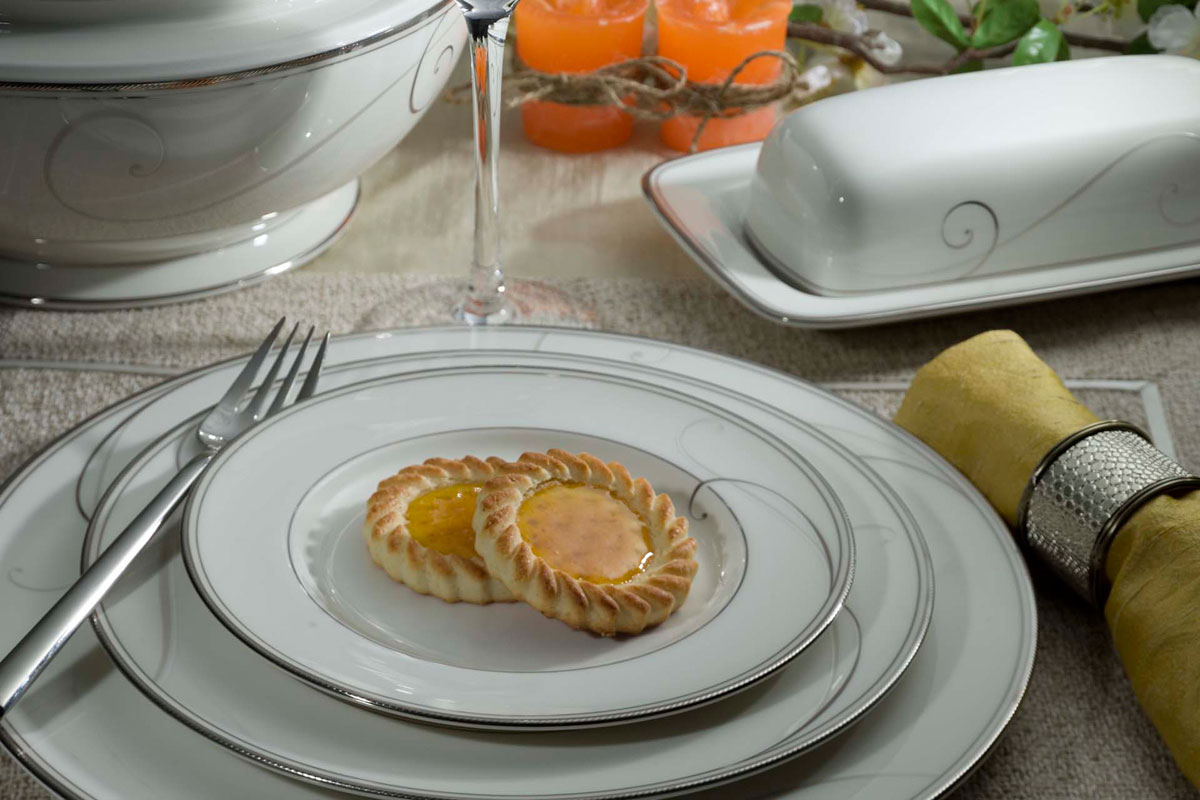 Noritake Platinum Wave