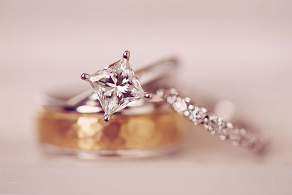 Solitaire Engagement Ring & Wedding Bands