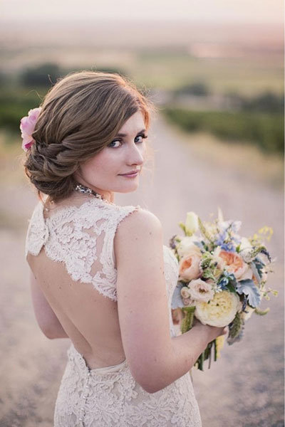 Bridal Edit: Chic Wedding Hairstyles For Short Hair | Houston Wedding Blog